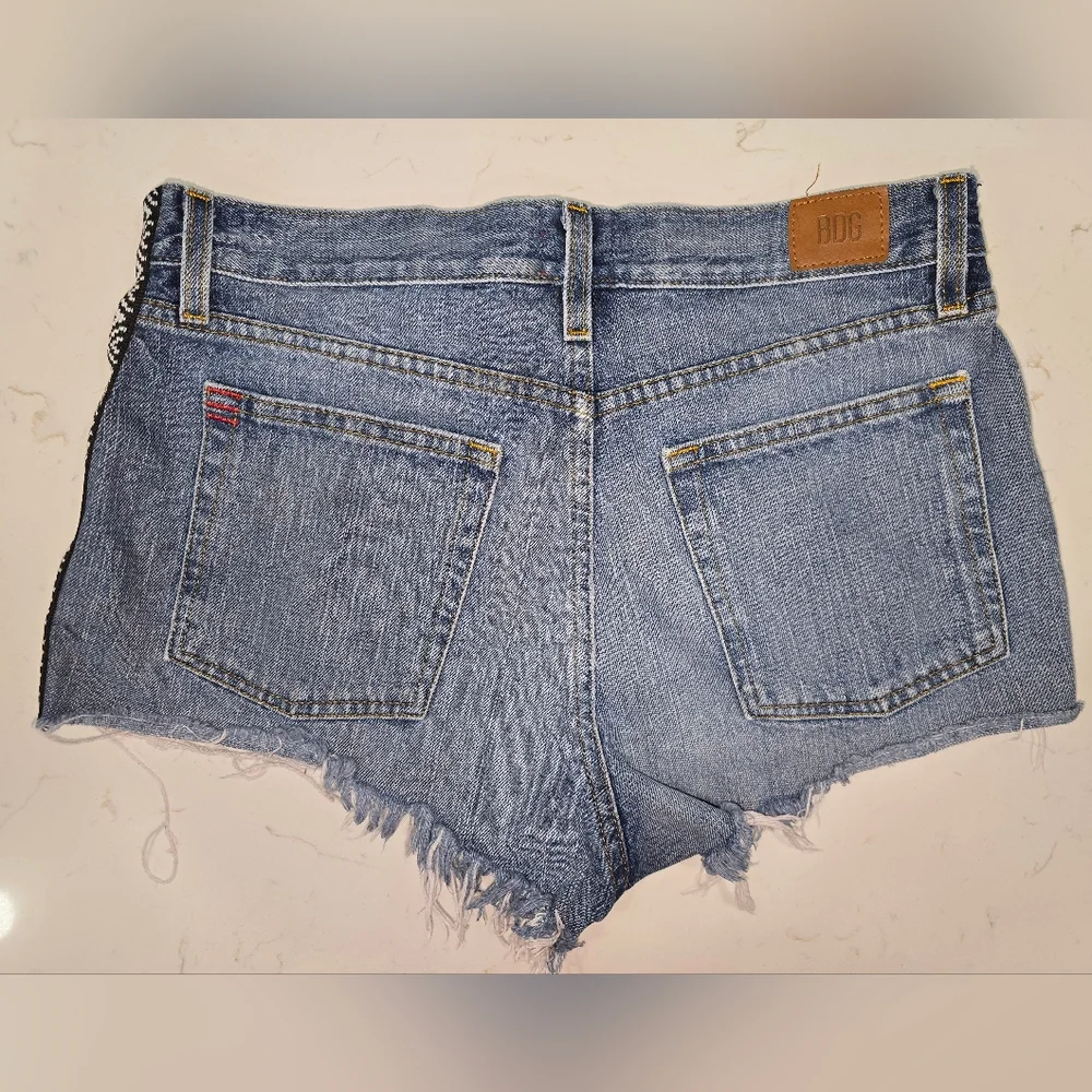 BDG Denim Shorts‎ Women's Girlfriend High Rise Urban Outfitters Blue Cut Offs 31